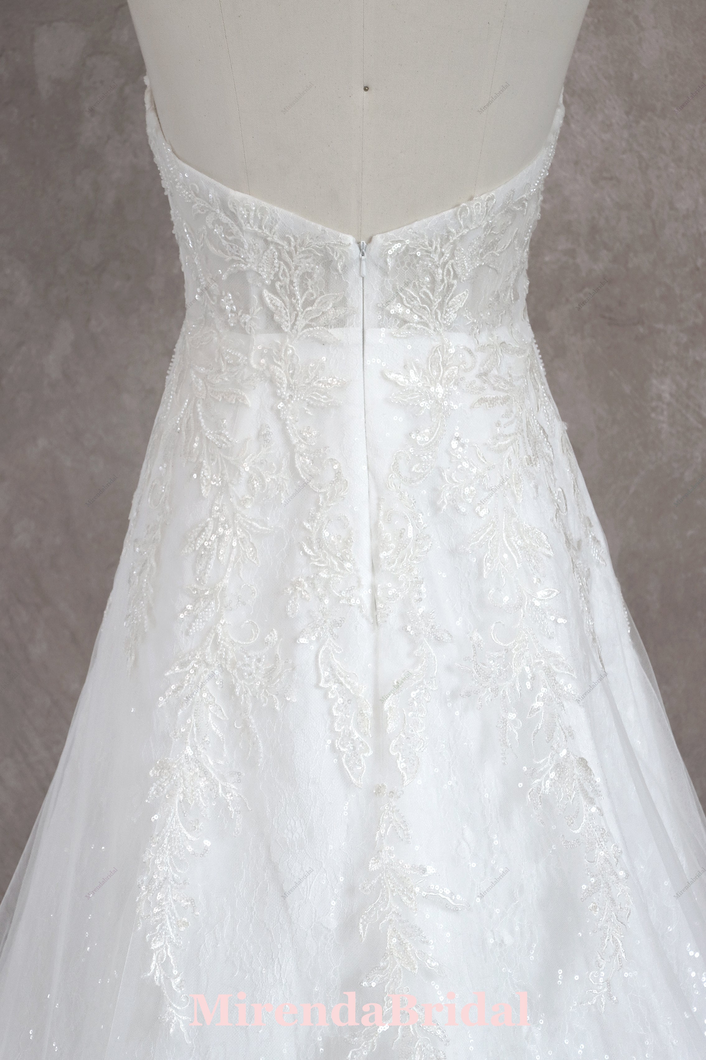 Sweetheart Beaded Lace Applique Bride Gown