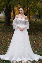 Three-Dimensional Floral Lace Appliques Beaded Wedding Gown