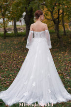 Three-Dimensional Floral Lace Appliques Beaded Wedding Gown