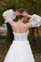 Three-Dimensional Floral Lace Appliques Beaded Wedding Gown
